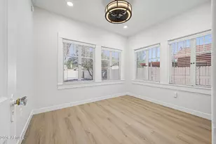 2037 N Mitchell St, Phoenix, AZ 85006 - Photo 14