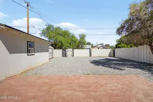 2037 N Mitchell St, Phoenix, AZ 85006 - Photo 28