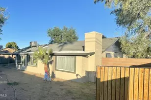 1802 N 74th St, Scottsdale, AZ 85257 - Photo 10