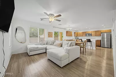 1967 E Don Carlos Avenue #1006, Tempe, AZ 85281 - Photo 4