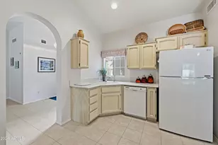 10621 E Halley Dr, Sun Lakes, AZ 85248 - Photo 14