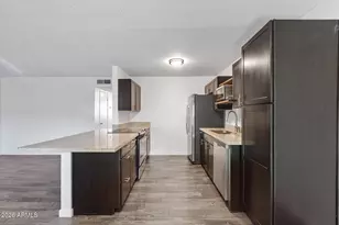 5525 E Thomas Rd, Phoenix, AZ 85018 - Photo 8