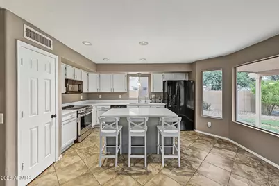 1457 E Redfield Road, Gilbert, AZ 85234 - Photo 8
