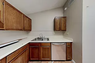 6418 W Saguaro Dr, Glendale, AZ 85304 - Photo 10