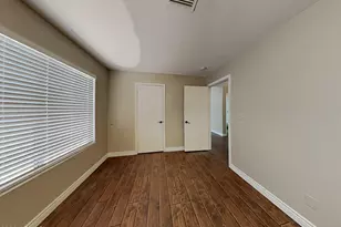 6418 W Saguaro Dr, Glendale, AZ 85304 - Photo 4