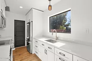 7224 E Jenan Dr, Scottsdale, AZ 85260 - Photo 12