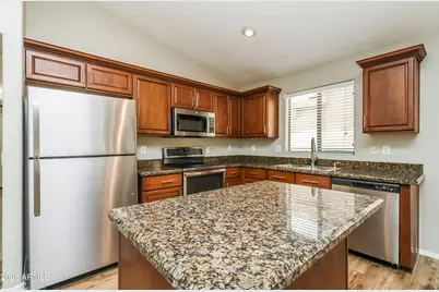 4525 S 26th Drive, Phoenix, AZ 85041 - Photo 2