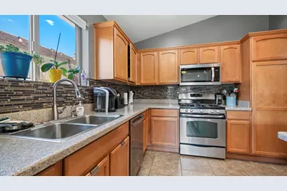 14767 N 139th Lane, Surprise, AZ 85379 - Photo 10