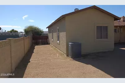 2640 E Captain Dreyfus Avenue, Phoenix, AZ 85032 - Photo 16