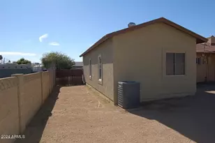 2640 E Captain Dreyfus Ave, Phoenix, AZ 85032 - Photo 16