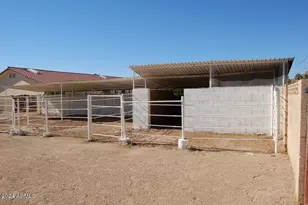 2640 E Captain Dreyfus Ave, Phoenix, AZ 85032 - Photo 18
