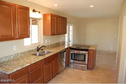 2640 E Captain Dreyfus Avenue, Phoenix, AZ 85032 - Photo 8