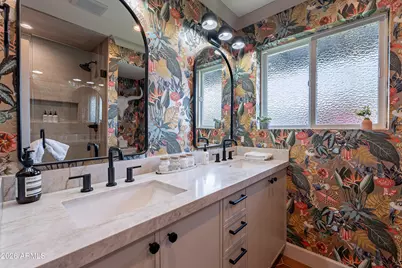 8531 E Monterey Way, Scottsdale, AZ 85251 - Photo 24