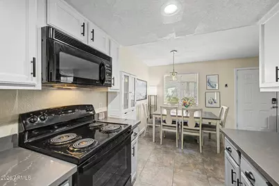 3402 N 32nd Street #127, Phoenix, AZ 85018 - Photo 12