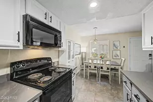 3402 N 32nd St, Phoenix, AZ 85018 - Photo 12