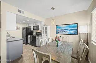 3402 N 32nd St, Phoenix, AZ 85018 - Photo 8