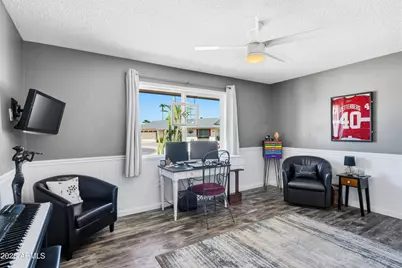 9301 W Wild Horse Court, Sun City, AZ 85373 - Photo 16