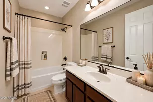 914 S Osborn Ln, Gilbert, AZ 85296 - Photo 16