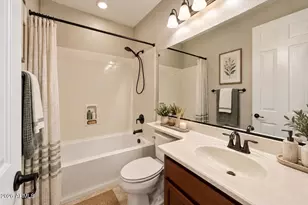 914 S Osborn Ln, Gilbert, AZ 85296 - Photo 18