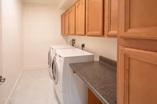 11000 N 77th Pl, Scottsdale, AZ 85260 - Photo 32