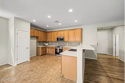 16339 W Buchanan Street, Goodyear, AZ 85338 - Photo 6