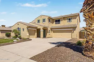 6657 S Garnet Way, Chandler, AZ 85249 - Photo 2