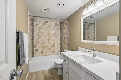 8135 N Central Avenue Avenue #4, Phoenix, AZ 85020 - Photo 20