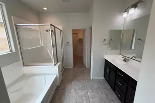 2518 E Fawn Dr, Phoenix, AZ 85042 - Photo 4