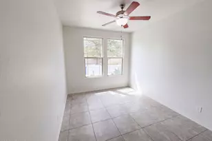 2518 E Fawn Dr, Phoenix, AZ 85042 - Photo 18