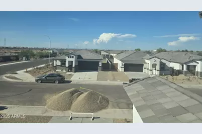 12569 W Davis Lane, Avondale, AZ 85323 - Photo 2