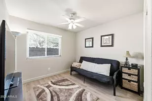 10760 W Louise Dr, Peoria, AZ 85373 - Photo 28
