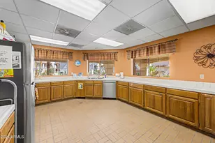 9151 W Greenway Rd, Peoria, AZ 85381 - Photo 34