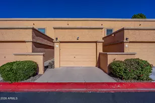 815 E Grovers Ave, Phoenix, AZ 85022 - Photo 1