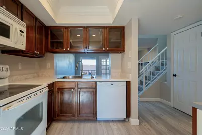 815 E Grovers Avenue #Unit 66, Phoenix, AZ 85022 - Photo 6