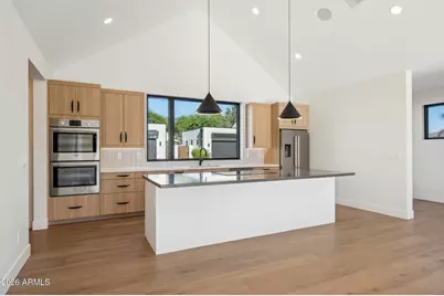 6306 N 10th Drive, Phoenix, AZ 85013 - Photo 12