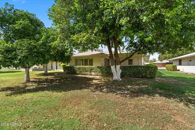 9533 W Shasta Drive, Sun City, AZ 85351 - Photo 2