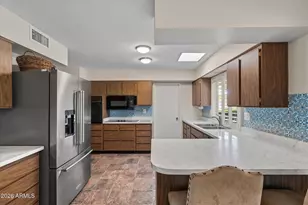 9533 W Shasta Dr, Sun City, AZ 85351 - Photo 10
