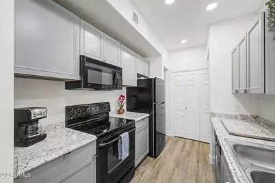 9820 N Central Avenue #120, Phoenix, AZ 85020 - Photo 8