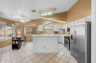6234 N 88th Ln, Glendale, AZ 85305 - Photo 2