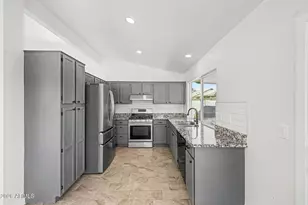 1701 E Carter Rd, Phoenix, AZ 85042 - Photo 14