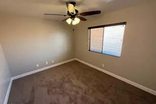 1210 E Amberwood Dr, Phoenix, AZ 85048 - Photo 4