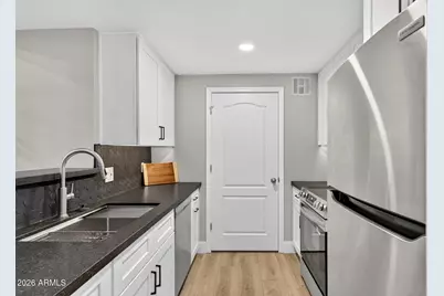 1701 E Colter Street #401, Phoenix, AZ 85016 - Photo 4