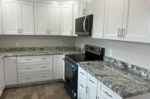 10302 W Gulf Hills Dr, Sun City, AZ 85351 - Photo 4