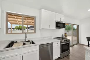 2826 E Cactus Rd, Phoenix, AZ 85032 - Photo 4