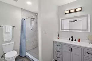 2826 E Cactus Rd, Phoenix, AZ 85032 - Photo 16