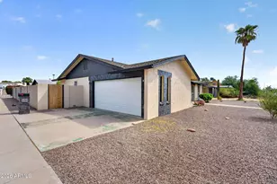 2826 E Cactus Rd, Phoenix, AZ 85032 - Photo 32