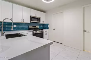 11822 N 76th Dr, Peoria, AZ 85345 - Photo 10