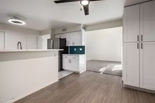 11822 N 76th Dr, Peoria, AZ 85345 - Photo 8