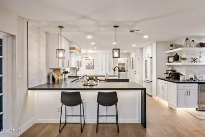 801 W Gleneagles Drive, Phoenix, AZ 85023 - Photo 8