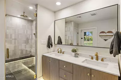 801 W Gleneagles Drive, Phoenix, AZ 85023 - Photo 22